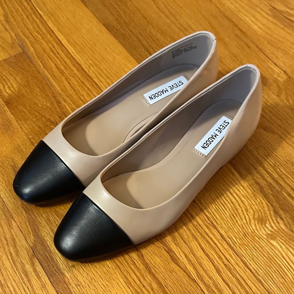 Steve Madden “Blair” Nude & Black Cap-Toe Pumps – Women’s Size 7.5 – New/Unused